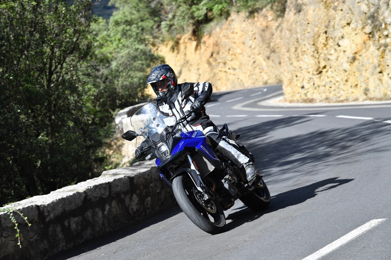 Suzuki V-Strom 800 SE: la prova su strada della nuova crossover giapponese